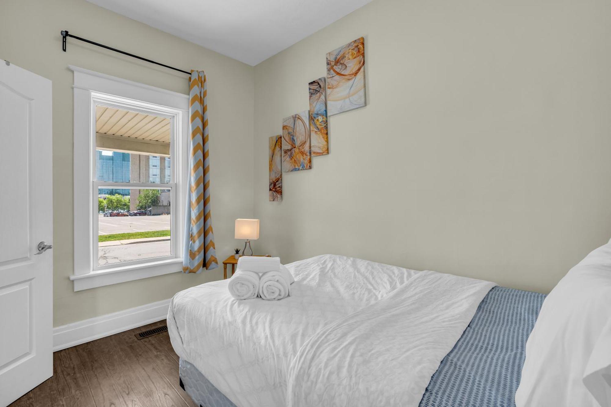 Holiday home Blue Closest To The Falls With 6 Car Parking Niagara Falls